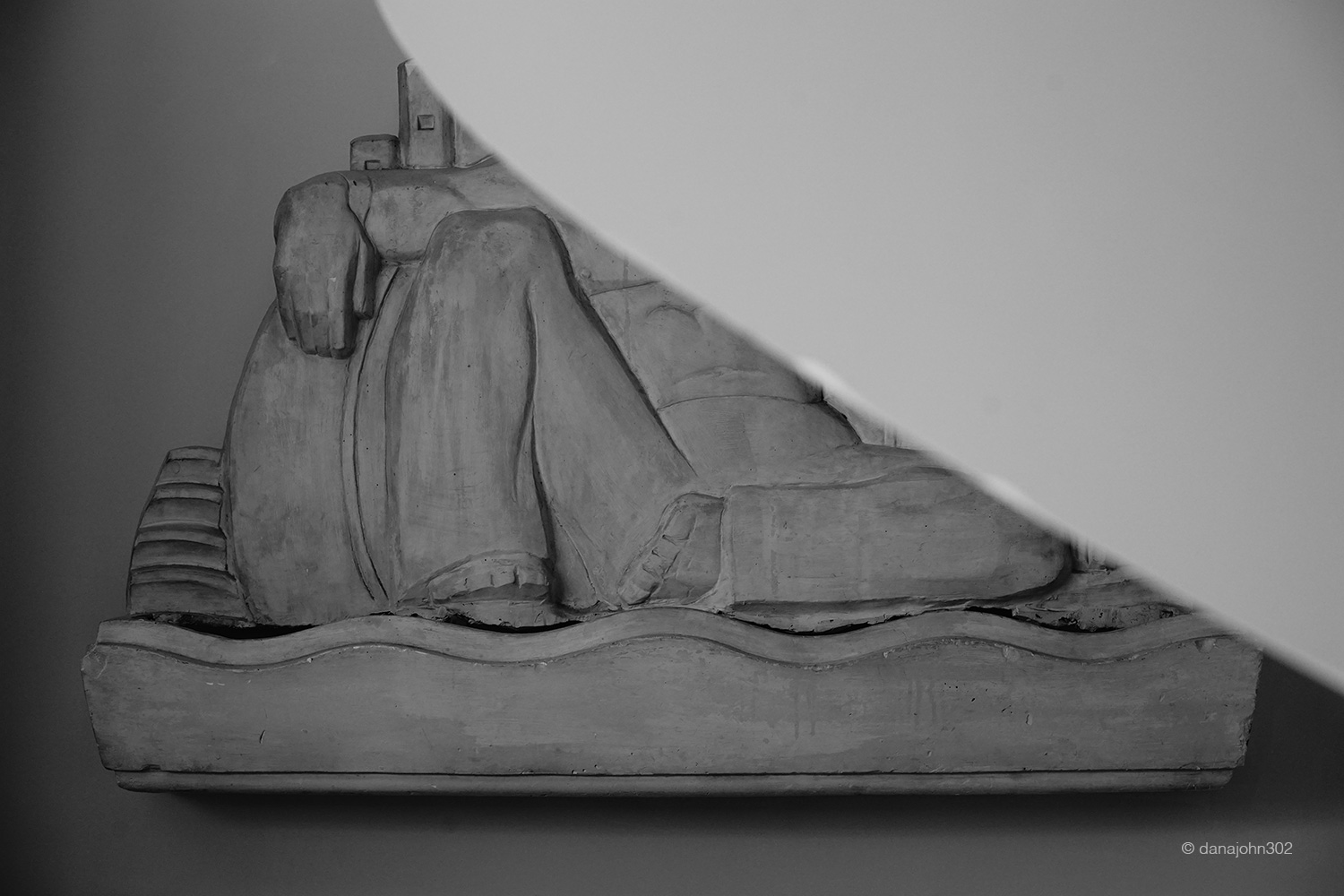 Wall sculpture between landings by Dana Lance for Danajohn Photography © danajohn302