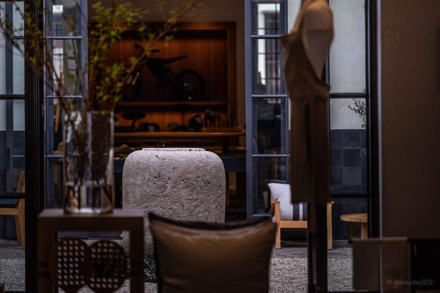 Window display at James Perse on Robertson by Dana Lance for Danajohn Photography © danajohn302