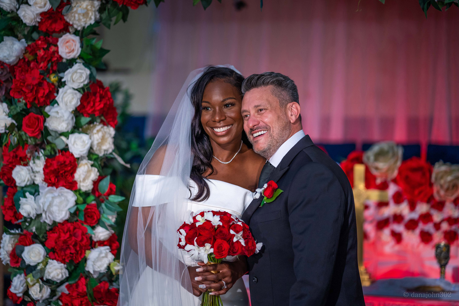 Wedding day of Mr. and Mrs. Porter by Dana Lance for Danajohn Photography © danajohn302