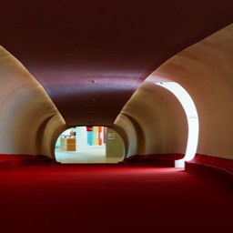 Curvilinear amp by Eero Saarinen in the TWA flight center by Dana Lance for Danajohn Photography © danajohn302